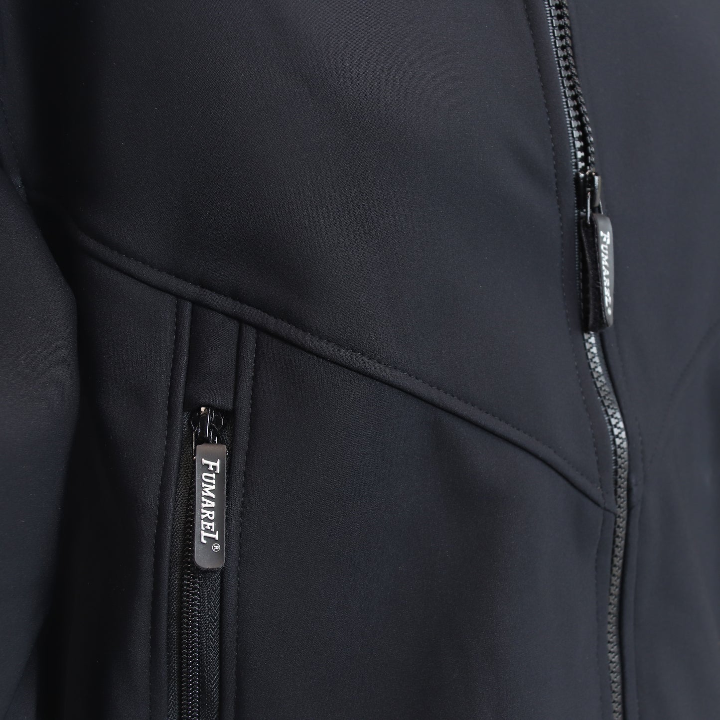 Cazadora SoftShell Capucha